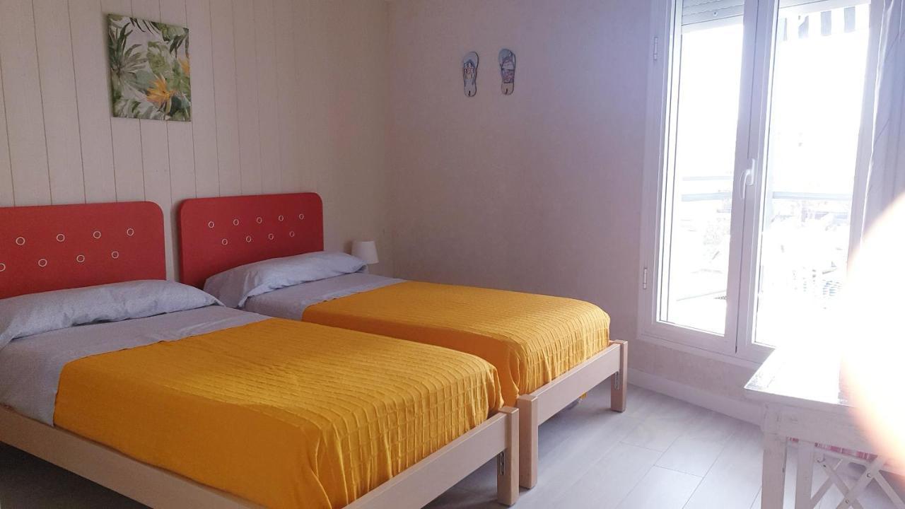 Apartamento Playa Llevant Mejor Zona 살루 외부 사진