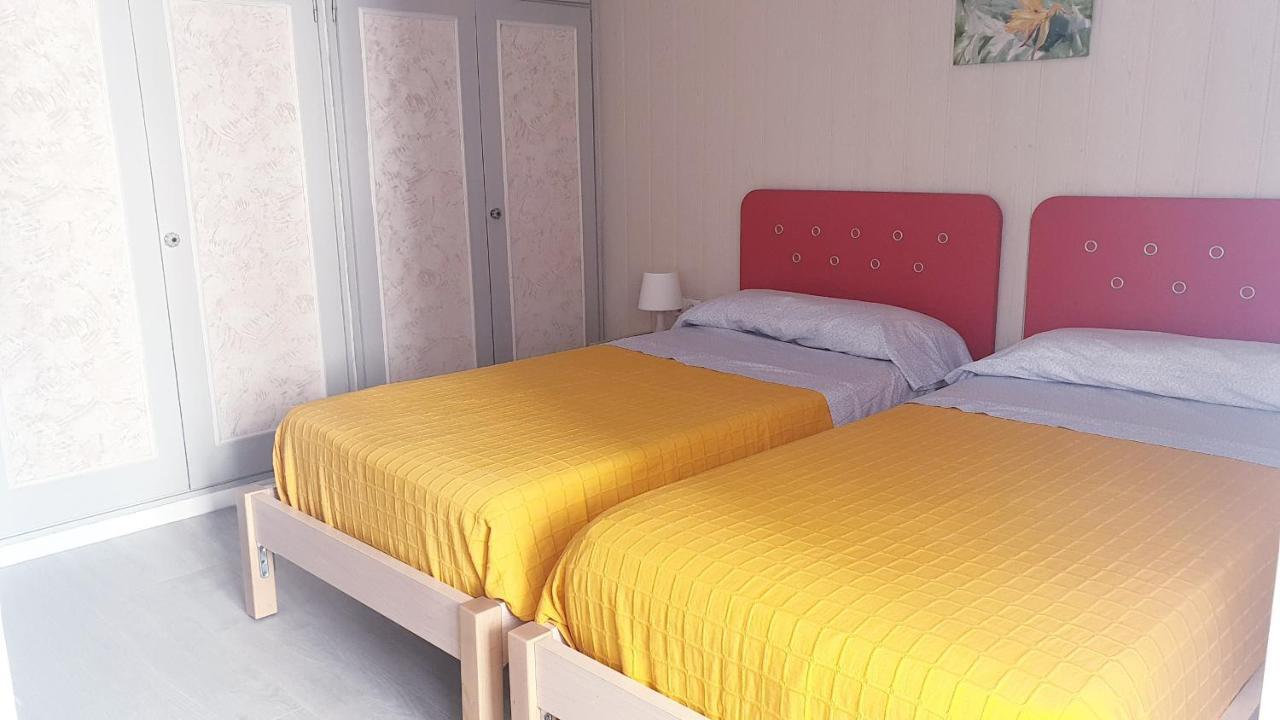 Apartamento Playa Llevant Mejor Zona 살루 외부 사진